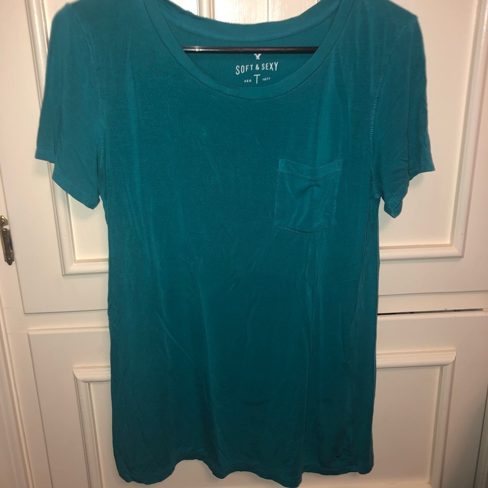 american eagle t-shirt